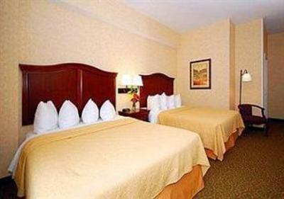 фото отеля Quality Inn & Suites Maine Evergreen Hotel