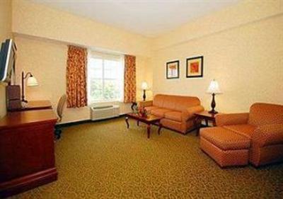 фото отеля Quality Inn & Suites Maine Evergreen Hotel