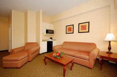 фото отеля Quality Inn & Suites Maine Evergreen Hotel