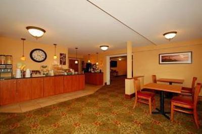 фото отеля Quality Inn & Suites Maine Evergreen Hotel