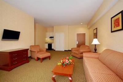 фото отеля Quality Inn & Suites Maine Evergreen Hotel