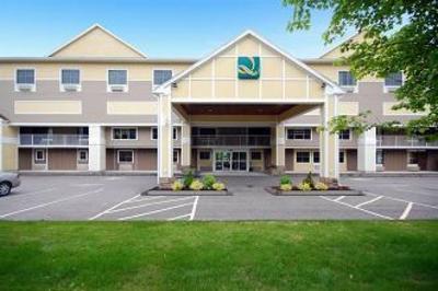 фото отеля Quality Inn & Suites Maine Evergreen Hotel