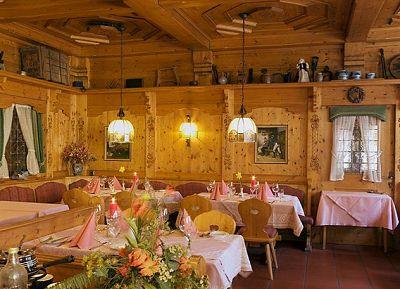 фото отеля Hotel Zur Post Bernkastel-Kues