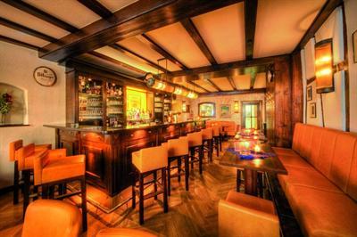 фото отеля Hotel Zur Post Bernkastel-Kues