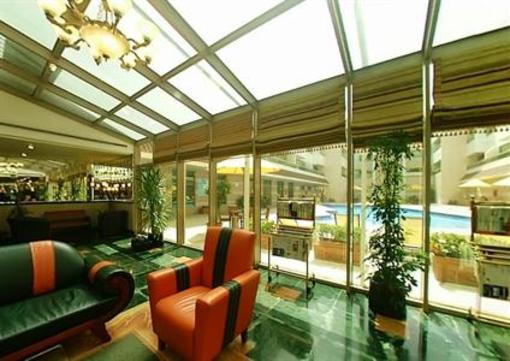 фото отеля Oasis Court Hotel Apartments