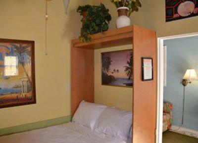 фото отеля Key West Vacations Efficiency Studio Value