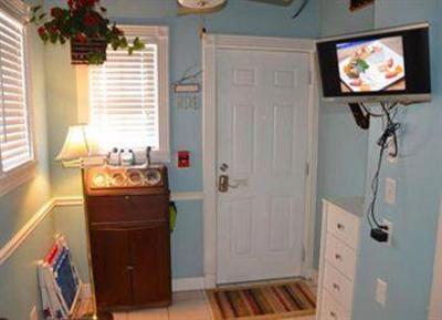 фото отеля Key West Vacations Efficiency Studio Value