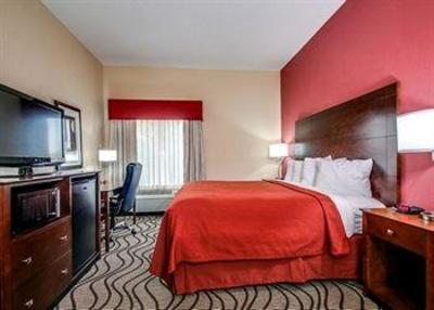 фото отеля Quality Inn & Suites Altoona