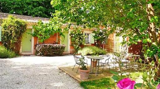 фото отеля Le Pavillon Vert Vedene