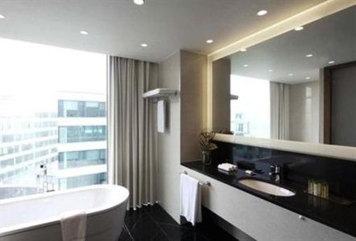 фото отеля DoubleTree by Hilton Zagreb