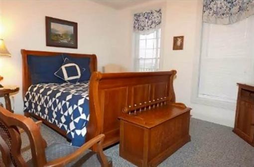 фото отеля The Narrow Way Bed and Breakfast