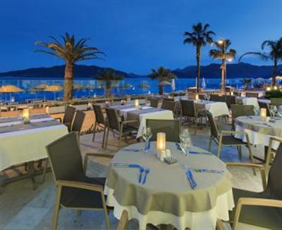фото отеля The Beach Front Hotel