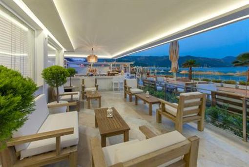 фото отеля The Beach Front Hotel