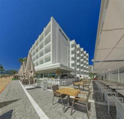фото отеля The Beach Front Hotel