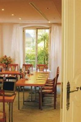 фото отеля Hotel Zum Roten Baeren