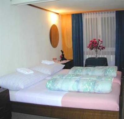 фото отеля Hotel Restaurant Roessli Goldau