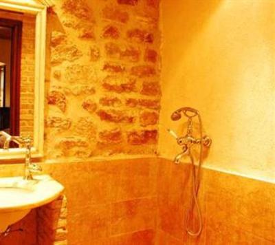 фото отеля Archontiko Hotel Karpenisi