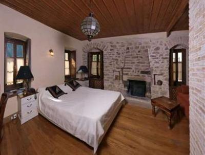 фото отеля Archontiko Hotel Karpenisi