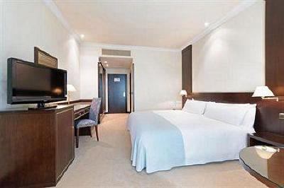 фото отеля Tryp Oviedo