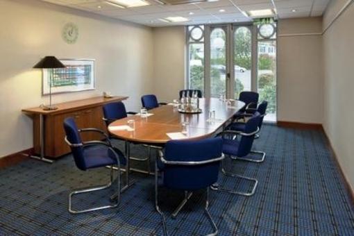 фото отеля Holiday Inn Gloucester Cheltenham