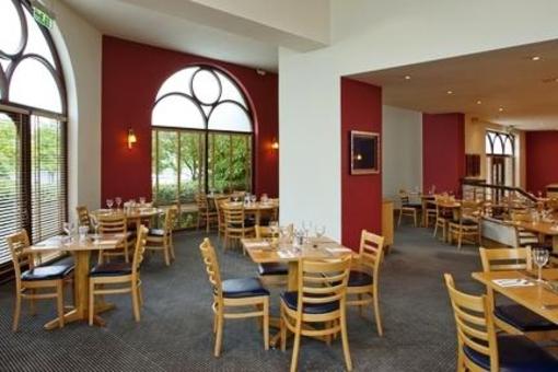 фото отеля Holiday Inn Gloucester Cheltenham