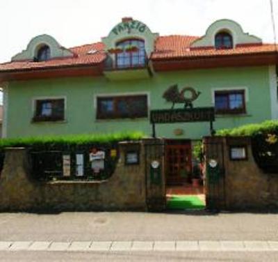 фото отеля Hunting Horn Restaurant And Inn