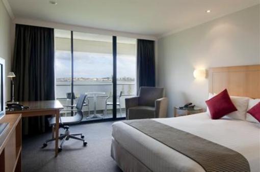 фото отеля Crowne Plaza Perth