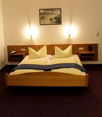 фото отеля Hotel Zum Schneekopf