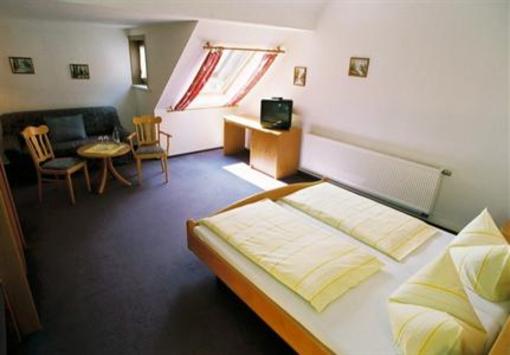 фото отеля Hotel Zum Schneekopf