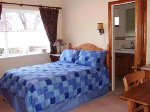 фото отеля Old School Bed and Breakfast Ely