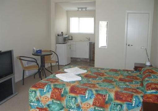 фото отеля Hutt City Motel
