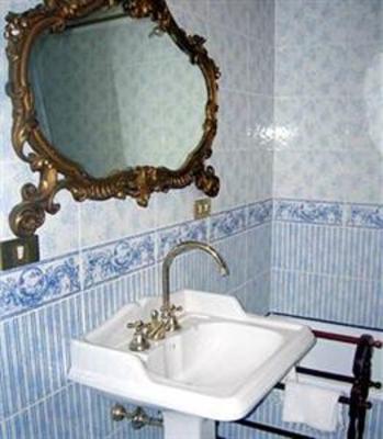 фото отеля Abruzzese Bed & Breakfast Nettuno