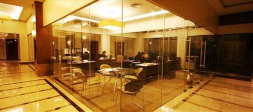 фото отеля Avenue Plaza Hotel