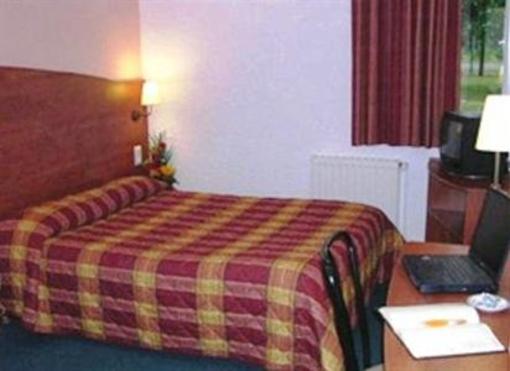 фото отеля Best Hotel Baillet-en-France