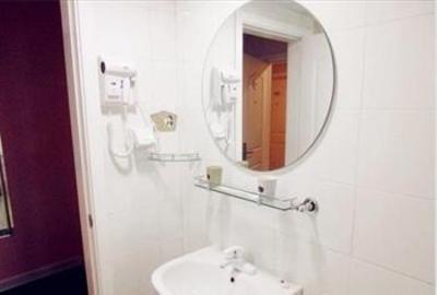 фото отеля Home Inns Yixing Renmin Road Shop