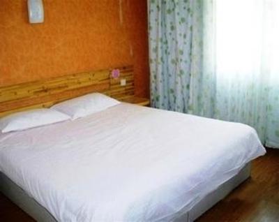 фото отеля Golden Lion 100 Supermarket Hotel Rizhao Haiqu East Road