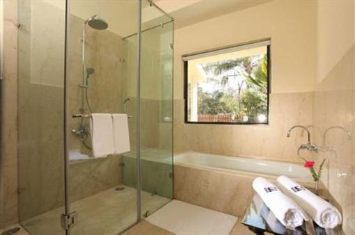 фото отеля Camphor Hotel