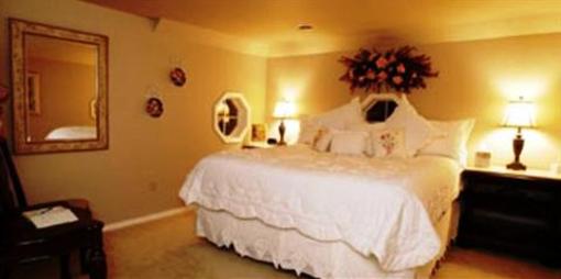 фото отеля Toad Hall Manor Bed and Breakfast