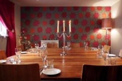 фото отеля The Rose & Crown Bed & Breakfast Warwick