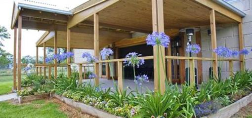фото отеля Starline Alpacas Farmstay Resort Broke
