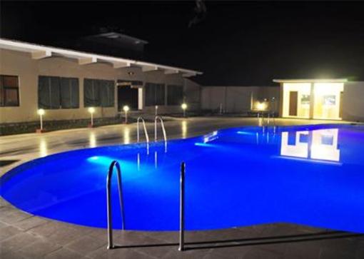 фото отеля Corbett Fun Resort