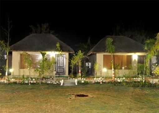 фото отеля Corbett Fun Resort