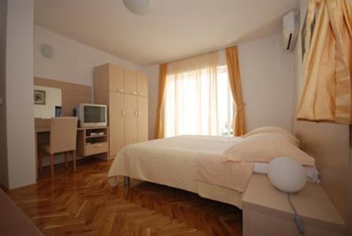 фото отеля Apartments Amor