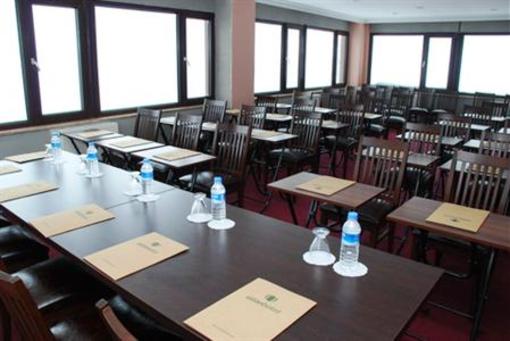 фото отеля Uslan Hotel