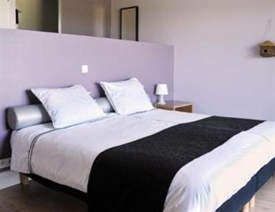 фото отеля Hotellerie La Petite Couronne Saint-Cricq-Chalosse