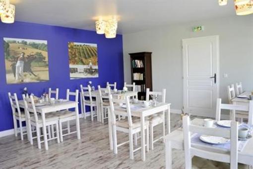 фото отеля Hotellerie La Petite Couronne Saint-Cricq-Chalosse