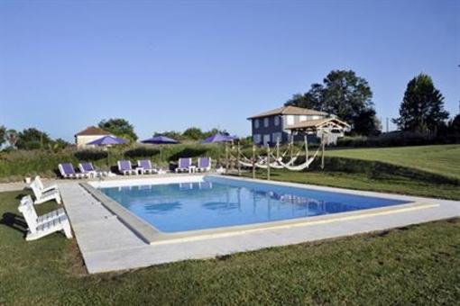 фото отеля Hotellerie La Petite Couronne Saint-Cricq-Chalosse
