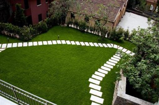 фото отеля Villa Mughetto Apartments Gardone Riviera