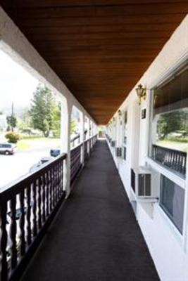 фото отеля Crystal Springs Motel