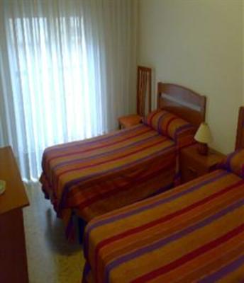 фото отеля Pension Cinco Villas Logrono